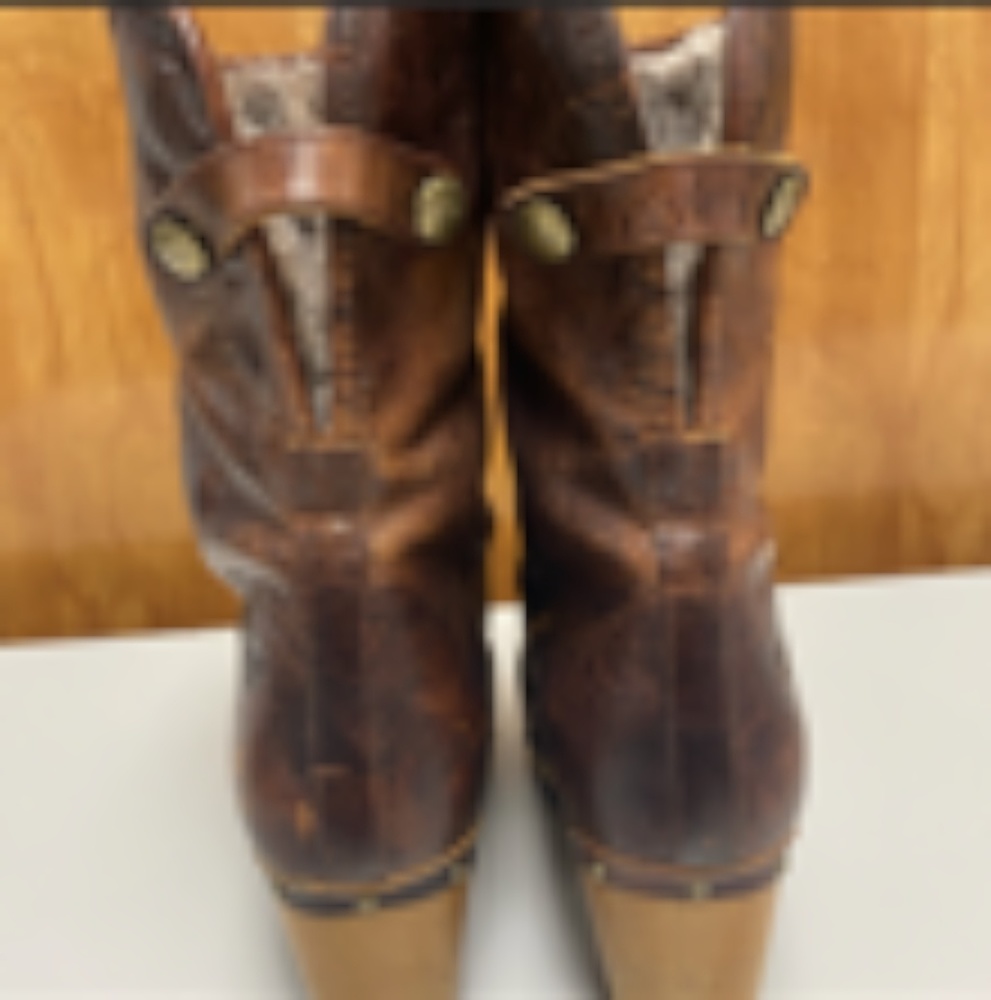 Boots - Picture 2 of 7